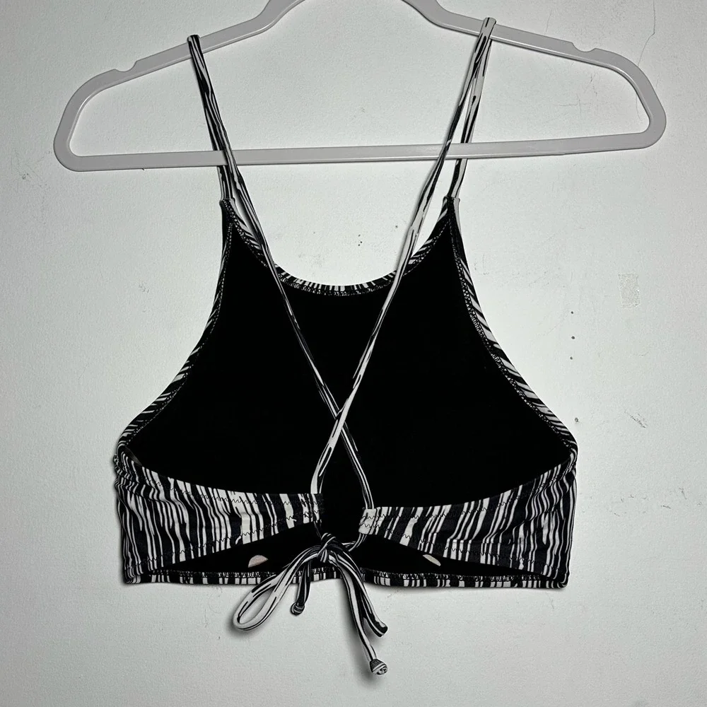 Cupshe Black White Stripe High Neck Halter Bikini Swim Top Size‎ S
